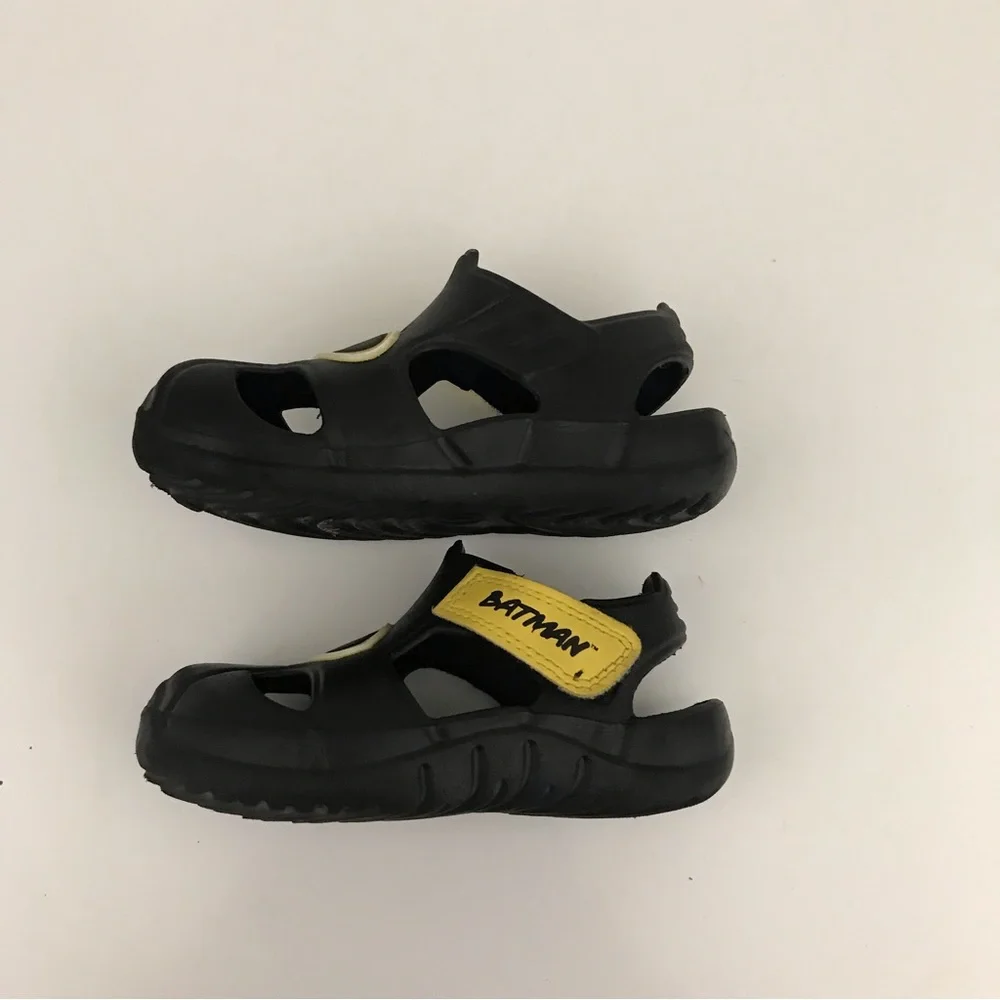Batman Water Shoes Size 7 toddler